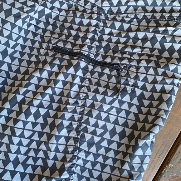 Patagonia size 31 Men’s Aztec Two-Tone Gray Boardshorts - Picture 5 of 5